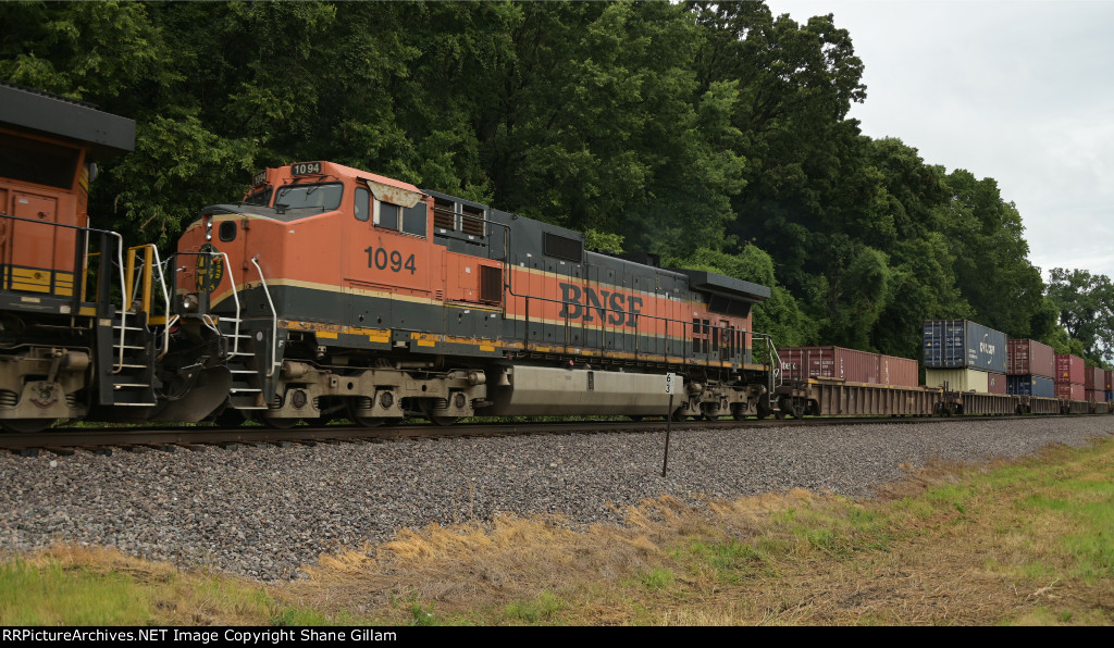 BNSF 1094 Roster shot